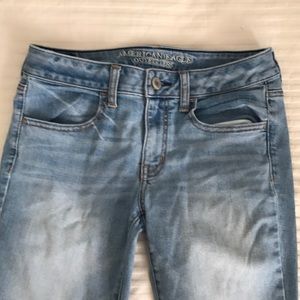 Light wash American eagle jeggings